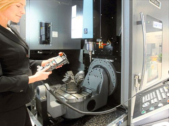 Der Safety Day am 10. März auf der Metav 2020 will mehr Klarheit in Bezug auf die Neuausrichtung der europäischen Maschinenrichtlinie bringen. Wegen der Gefahrenpotenziale spielt laut VDW auch das Thema Mensch-Maschine-Interaktion dabei eine große Rolle. Der Safety Day am 10. März auf der Metav 2020 will mehr Klarheit in Bezug auf die Neuausrichtung der europäischen Maschinenrichtlinie bringen. Wegen der Gefahrenpotenziale spielt laut VDW auch das Thema Mensch-Maschine-Interaktion dabei eine große Rolle.