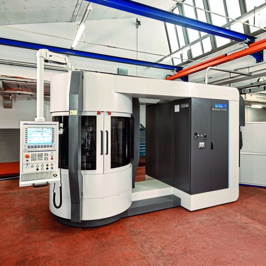 Die Rundtaktmaschine Multistar CX-24 von Mikron übernimmt alle Dreh-, Bohr- und Fräs-Operationen, für die in einer konventionellen Fertigung bis zu 16 Maschinen notwendig sind. Mikron setzt hier exklusiv auf die offene CNC-Systemlösung MTX von Rexroth. Die Rundtaktmaschine Multistar CX-24 von Mikron übernimmt alle Dreh-, Bohr- und Fräs-Operationen, für die in einer konventionellen Fertigung bis zu 16 Maschinen notwendig sind. Mikron setzt hier exklusiv auf die offene CNC-Systemlösung MTX von Rexroth.