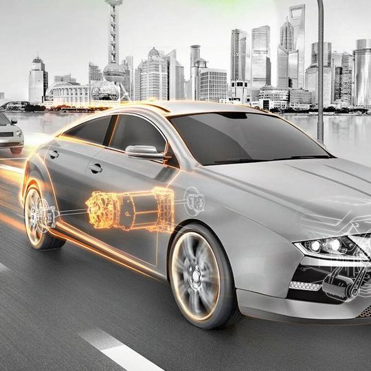 E-Autos allein machen weder die Autobauer noch das Klima glücklich, sind führende Motorenentwickler überzeugt. E-Autos allein machen weder die Autobauer noch das Klima glücklich, sind führende Motorenentwickler überzeugt.