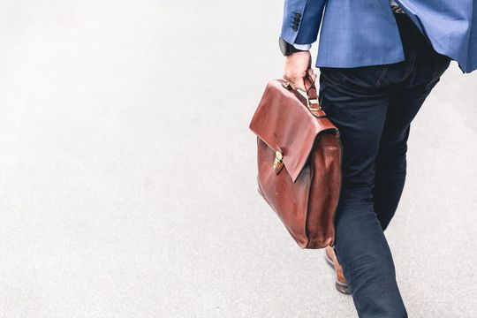 Value Selling bietet mit seinen wert- und nutzenbasierten Ansätzen im B2B-Vertrieb den richtigen Weg der Verhandlungsvorbereitung. Value Selling bietet mit seinen wert- und nutzenbasierten Ansätzen im B2B-Vertrieb den richtigen Weg der Verhandlungsvorbereitung.