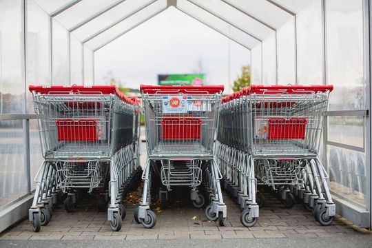 Personalisierte real-time Kunden-Interaktionen werden ein Muss – auch und gerade im B2B Commerce. Personalisierte real-time Kunden-Interaktionen werden ein Muss – auch und gerade im B2B Commerce.