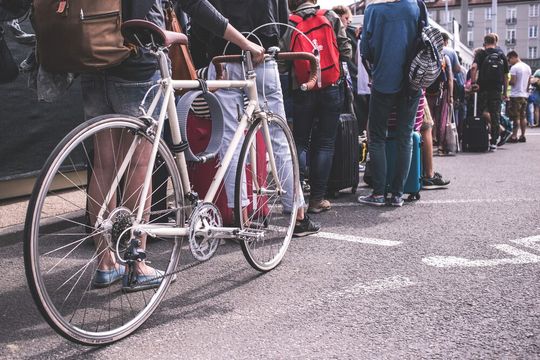 Unternehmen, die digitale Dienste bereitstellen, müssen lange Wartezeiten für die Nutzer deutlich einschränken. Erst dann können sie der Performance-Optimierung ihrer Anwendungen eine höhere Priorität einräumen, bevor sich das Problem fatal auf Reputation und Umsatz auswirkt. Unternehmen, die digitale Dienste bereitstellen, müssen lange Wartezeiten für die Nutzer deutlich einschränken. Erst dann können sie der Performance-Optimierung ihrer Anwendungen eine höhere Priorität einräumen, bevor sich das Problem fatal auf Reputation und Umsatz auswirkt.