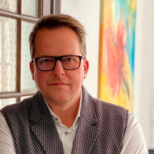 Sven Herpolsheimer stellt dem Handel Tools zur Verfügung, mit denen Händler das Risiko im Export minimieren können. Sven Herpolsheimer stellt dem Handel Tools zur Verfügung, mit denen Händler das Risiko im Export minimieren können.