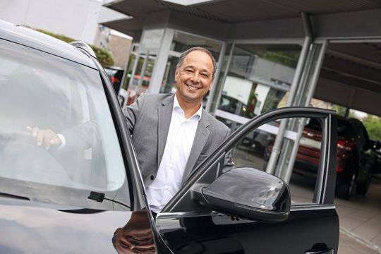 Rainer Bickel, Vertriebsdirektor Kfz-Händlergeschäft Akf Autofinanz. Rainer Bickel, Vertriebsdirektor Kfz-Händlergeschäft Akf Autofinanz.