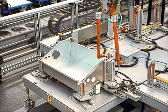 Auch im vierten Quartal 2019 mussten die italienischen Hersteller von Werkzeugmaschinen, Robotern und Automation zweistellige Auftragsrückgänge verkraften. Auch im vierten Quartal 2019 mussten die italienischen Hersteller von Werkzeugmaschinen, Robotern und Automation zweistellige Auftragsrückgänge verkraften.