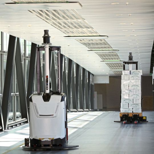 Mit Software von EPG können verschiedene Transportgeräte gesteuert werden. Mit Software von EPG können verschiedene Transportgeräte gesteuert werden.