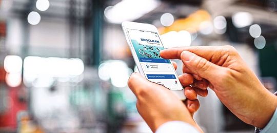 Il suffit de se connecter pour contacter directement le service SAV compétent, la nouvelle Appli SAV avec fonctions Chat, photo et vidéo, permet une prise de contact simple et rapide.