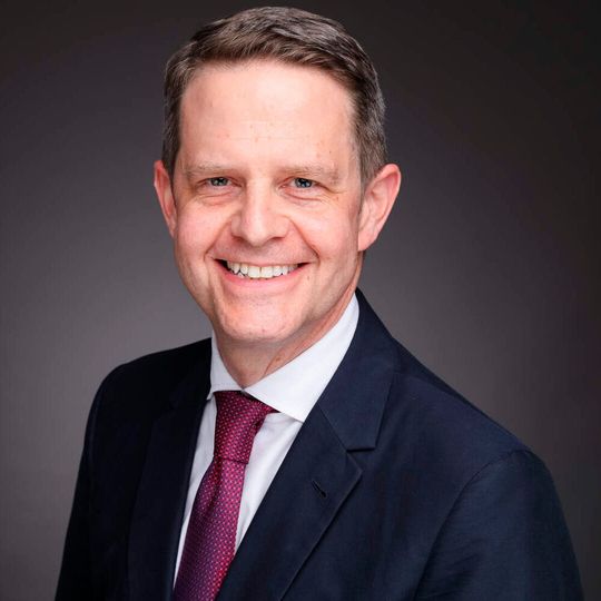 Sebastian Lins führt ab sofort weiter Geschäftsbereiche des Versicherungsunternehmens. Sebastian Lins führt ab sofort weiter Geschäftsbereiche des Versicherungsunternehmens.