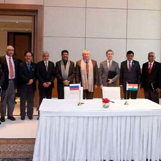 The Indian Minister of Petroleum & Natural Gas and Steel, Dharmendra Pradhan and Igor Sechin, CEO and Chairman of Rosneft witnessed the signing of the first-ever Term Contract between IOCL and Rosneft. The Indian Minister of Petroleum & Natural Gas and Steel, Dharmendra Pradhan and Igor Sechin, CEO and Chairman of Rosneft witnessed the signing of the first-ever Term Contract between IOCL and Rosneft.