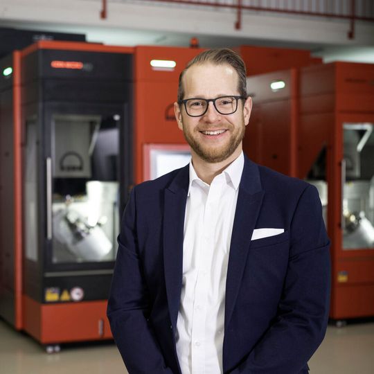 Simon Eickholt, Managing Director of Kern Microtechnik GmbH, wants to continue the very successful business year 2019 into 2020 on the basis of the new Kern Micro series. Simon Eickholt, Managing Director of Kern Microtechnik GmbH, wants to continue the very successful business year 2019 into 2020 on the basis of the new Kern Micro series.