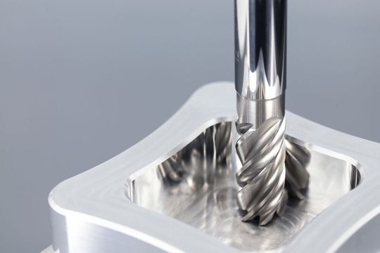Mit der patentierten Schneidegeometrie erzeugen die Cut&Form-Fräser bei der Schlichtbearbeitung polierte Oberflächen mit Rauheutskennzahlen von N1 bis N3.
