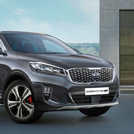 Weltweit sind rund 40.000 Kia Sorento von dem neuesten Software-Rückruf betroffen. Weltweit sind rund 40.000 Kia Sorento von dem neuesten Software-Rückruf betroffen.