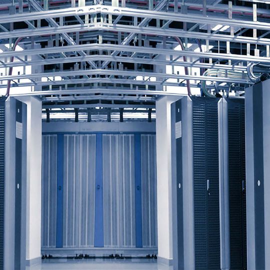 Vantage Data Centers setzt unter anderem auf die Spezifikationen des Open Compute Project (OCP). Vantage Data Centers setzt unter anderem auf die Spezifikationen des Open Compute Project (OCP).