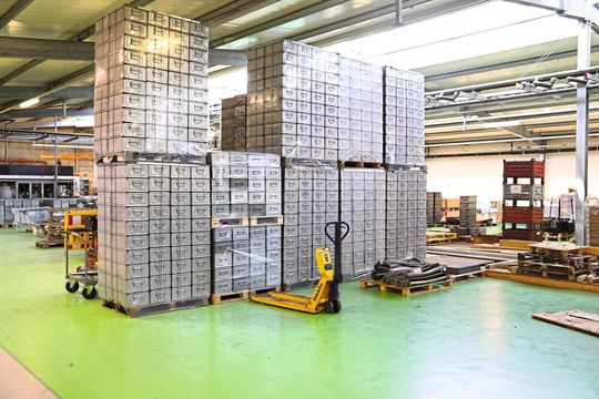 Die Wiegeeinrichtung des SHR 2002-W ist in Schutzart IP65 ausgeführt und bietet neben Tarierung und weiteren relevanten Funktionen einen automatischen Nullabgleich sowie eine automatische Stromabschaltung.