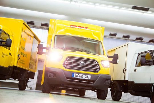 Die über 10.000 bei der Post eingesetzten Strretscooter bilden die größte Elektroflotte Deutschlands. Die über 10.000 bei der Post eingesetzten Strretscooter bilden die größte Elektroflotte Deutschlands.