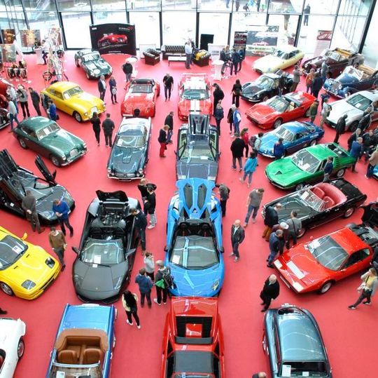 Seit 2001 gibt es die Retro Classics Stuttgart. Rund 90.000 Besucher zieht sie jedes Jahr an. Seit 2001 gibt es die Retro Classics Stuttgart. Rund 90.000 Besucher zieht sie jedes Jahr an.