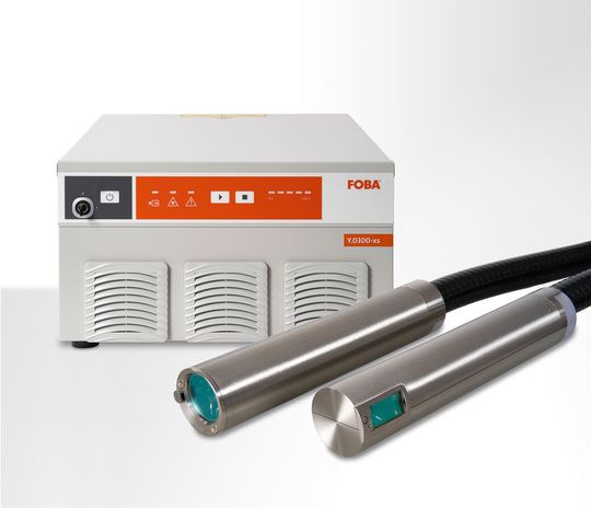 Je nach Erfordernissen der Produktionslinie steht der Lasermarkierkopf Titus mit geradem oder um 90° abgelenktem Strahlaustritt zur Verfügung. Je nach Erfordernissen der Produktionslinie steht der Lasermarkierkopf Titus mit geradem oder um 90° abgelenktem Strahlaustritt zur Verfügung.