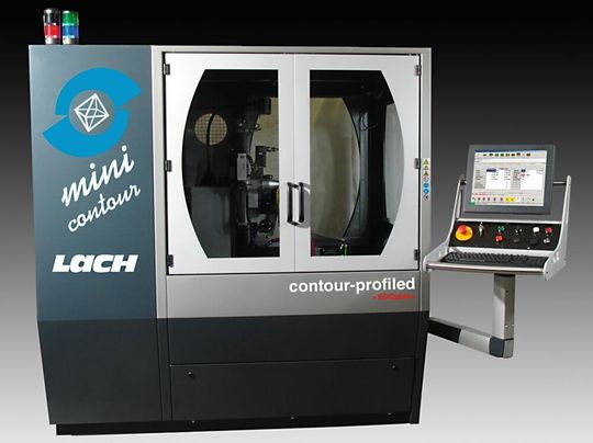 Lach Diamant präsentiert auf der Grindtec 2020 in Augsburg unter anderem die Schärfmaschine „mini contour-profiled“. In Halle 1 am Stand 1076 demonstrieren die Hanauer, wie damit das Profilieren von metallgebundenen Schleifscheiben wirtschaftlicher vonstatten geht. Lach Diamant präsentiert auf der Grindtec 2020 in Augsburg unter anderem die Schärfmaschine „mini contour-profiled“. In Halle 1 am Stand 1076 demonstrieren die Hanauer, wie damit das Profilieren von metallgebundenen Schleifscheiben wirtschaftlicher vonstatten geht.
