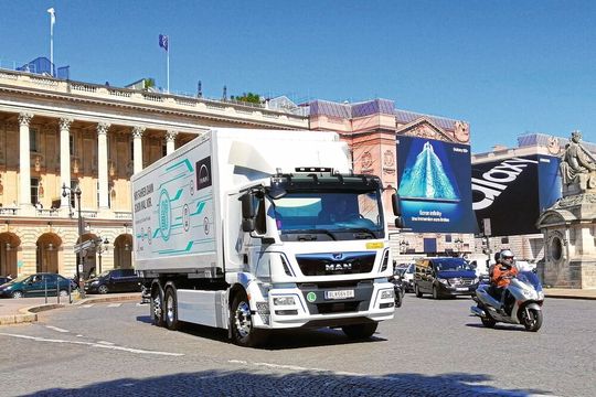 Leise und sauber durch die Großstadt: elektrische Verteiler-Lkws wie der MAN E-TGM dürften sich in naher Zukunft auf dem Nutzfahrzeugmarkt etablieren. Leise und sauber durch die Großstadt: elektrische Verteiler-Lkws wie der MAN E-TGM dürften sich in naher Zukunft auf dem Nutzfahrzeugmarkt etablieren.
