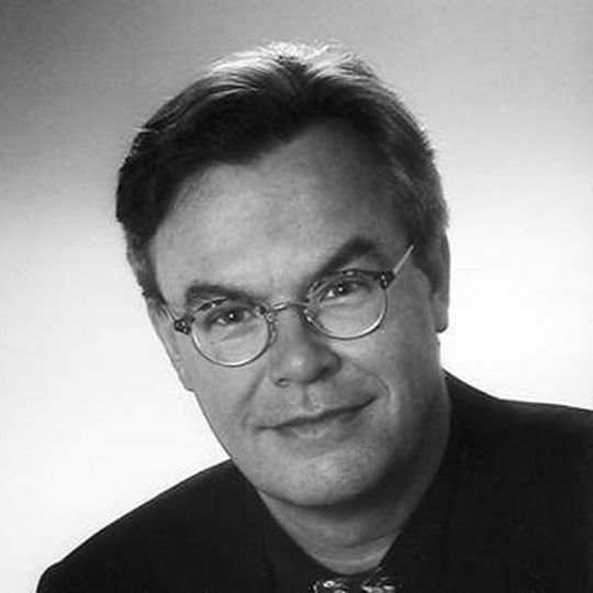 Dr. Franz-Joachim Kauffels ist renommierter Verfasser von über 15 IT-Fachbüchern und freier Autor für IP-Insider.de Dr. Franz-Joachim Kauffels ist renommierter Verfasser von über 15 IT-Fachbüchern und freier Autor für IP-Insider.de