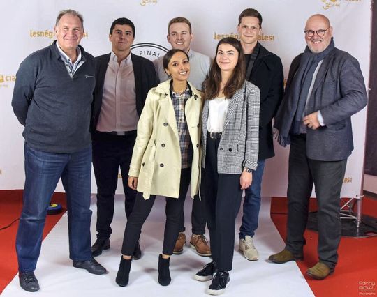 La dernière édition a permis à quatre étudiants Bachelor en Economie d’entreprise de se rendre à la grande finale en France. La dernière édition a permis à quatre étudiants Bachelor en Economie d’entreprise de se rendre à la grande finale en France.