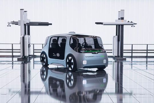 Beim gut vier Meter langen Vector sind Batterie und Antrieb im Fahrzeugboden integriert. Front und Heck sehen beim Vector sehr ähnlich aus.