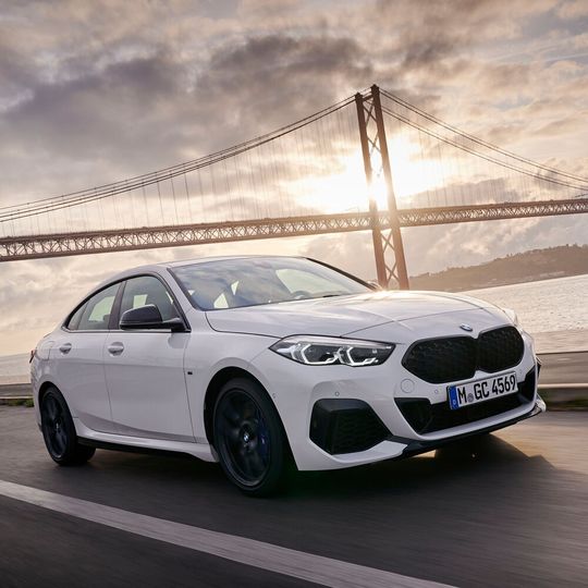 Das BMW 2er Gran Coupé kostet mindestens 31.950 Euro. Das BMW 2er Gran Coupé kostet mindestens 31.950 Euro.