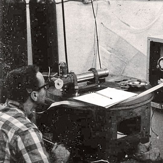 Company founder Stephen J. Botos before his first patent in 1973: a positioning mechanism for rough and fine adjustment Company founder Stephen J. Botos before his first patent in 1973: a positioning mechanism for rough and fine adjustment
