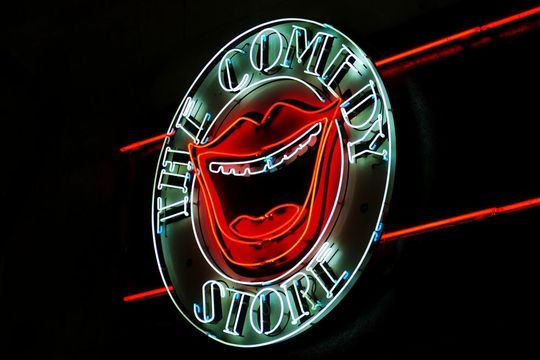 Die Aufgabe eines Business Comedians ist es, aus sonst eher steifen Veranstaltungen ein Event mit Spaßfaktor zu machen. Die Aufgabe eines Business Comedians ist es, aus sonst eher steifen Veranstaltungen ein Event mit Spaßfaktor zu machen.