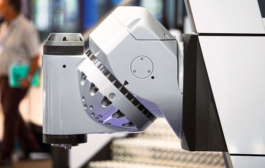 Der 5-Achs-Universalkopf ACD7 ist die neueste Entwicklung im Bereich der Universalfräsköpfe mit kontinuierlicher Doppeldrehachse (horizontal und 45º), die ein schnelles Positionieren ermöglichen soll (von 0 auf 180º in 7 Sekunden). Der 5-Achs-Universalkopf ACD7 ist die neueste Entwicklung im Bereich der Universalfräsköpfe mit kontinuierlicher Doppeldrehachse (horizontal und 45º), die ein schnelles Positionieren ermöglichen soll (von 0 auf 180º in 7 Sekunden).