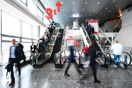 Die Light + Building 2020 ist aufgrund des Coronavirus auf September verschoben, teilt der Veranstalter mit. Die Light + Building 2020 ist aufgrund des Coronavirus auf September verschoben, teilt der Veranstalter mit.