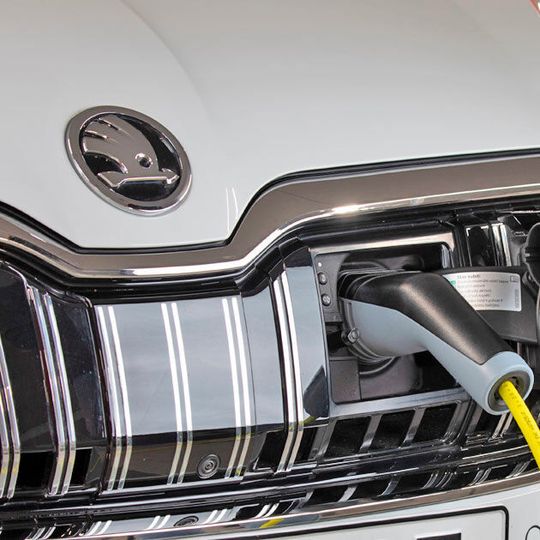 Skoda geht weiter in Richtung Elektro. Das erste rein batteriebetriebene E-SUV wird „Enyaq“ heißen. Skoda geht weiter in Richtung Elektro. Das erste rein batteriebetriebene E-SUV wird „Enyaq“ heißen.