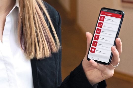 Die Loco-Soft-App ist für Vertriebs- und Servicemitarbeiter gleichermaßen hilfreich. Die Loco-Soft-App ist für Vertriebs- und Servicemitarbeiter gleichermaßen hilfreich.