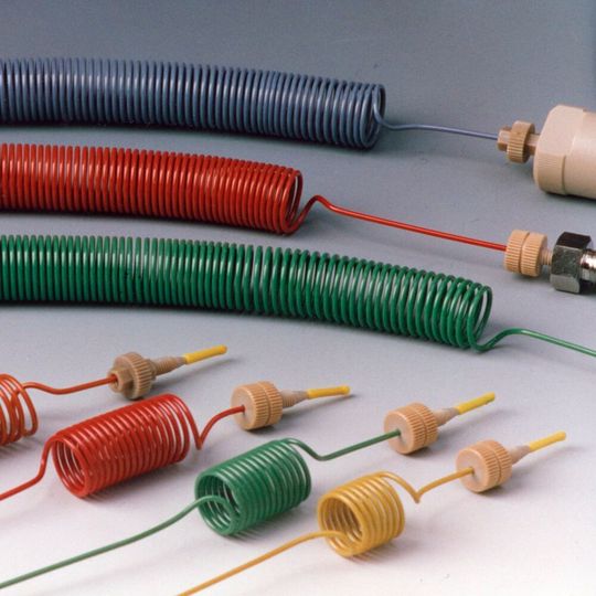 Polyeherketone sollen überaus temperaturbeständig und chemikalienresistent sein. Polyeherketone sollen überaus temperaturbeständig und chemikalienresistent sein.