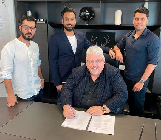 Hardy F. Schloer und Charlie Patel, Ali Abbas und Hyder al'Lamee von der Decisive Group