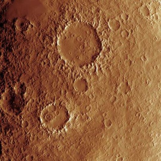 The total seismic energy released on Mars lies between the one of Earth and of the Moon. The total seismic energy released on Mars lies between the one of Earth and of the Moon.