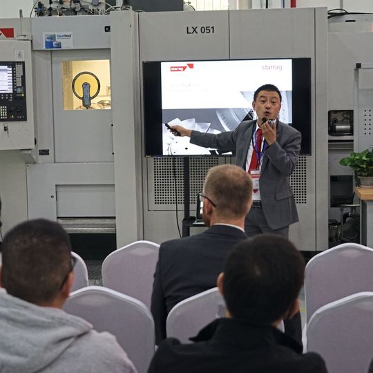 The innovations were demonstrated to the visitors with live demonstrations directly on the machines. The innovations were demonstrated to the visitors with live demonstrations directly on the machines.