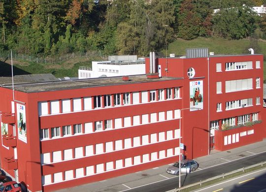 Die Unternehmenszentrale von Schmid Rhyner in Adliswil. Die Unternehmenszentrale von Schmid Rhyner in Adliswil.