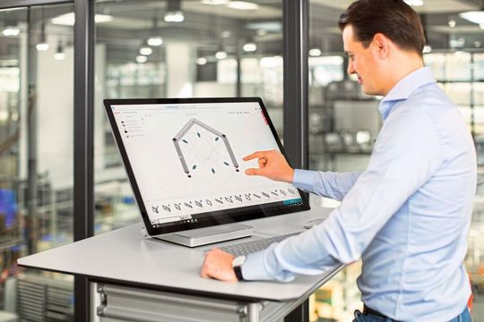 Die Konstruktionssoftware kann online von einem beliebigen Endgerät aus aufgerufen werden – Konstruktionen lassen sich einfach mit Kollegen auf der ganzen Welt teilen. Die Konstruktionssoftware kann online von einem beliebigen Endgerät aus aufgerufen werden – Konstruktionen lassen sich einfach mit Kollegen auf der ganzen Welt teilen.