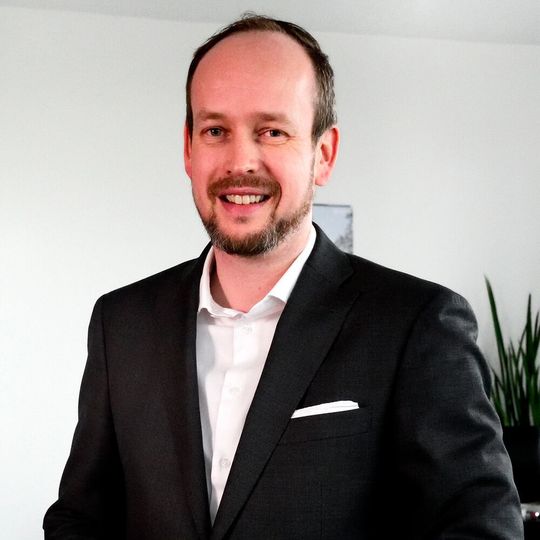 Martin Wibbe wird neuer Vorstandsvorsitzender bei Materna. Martin Wibbe wird neuer Vorstandsvorsitzender bei Materna.