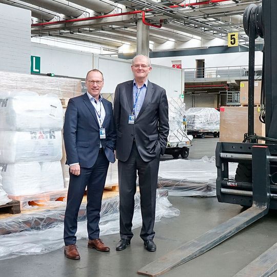 Lutz Honerla (l.), der Neue, und Gerton Hulsman, der noch amtierende Geschäftsführer von Flughafen Düsseldorf Cargo. Lutz Honerla (l.), der Neue, und Gerton Hulsman, der noch amtierende Geschäftsführer von Flughafen Düsseldorf Cargo.