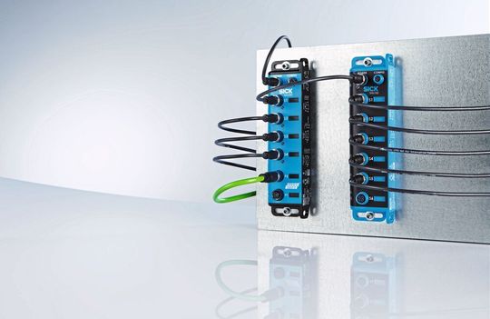 Sensor Integration Gateway SIG 200 Profinet mit REST API-Schnittstelle: einfache Verbindung per Dual-Talk bis in die Cloud. Sensor Integration Gateway SIG 200 Profinet mit REST API-Schnittstelle: einfache Verbindung per Dual-Talk bis in die Cloud.