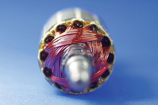 Panacols neuer UV-Klebstoff Vitralit 2028 ist chemikalienbeständig und ist als flexible Vergussmasse vielseitig einsetzbar. Panacols neuer UV-Klebstoff Vitralit 2028 ist chemikalienbeständig und ist als flexible Vergussmasse vielseitig einsetzbar.
