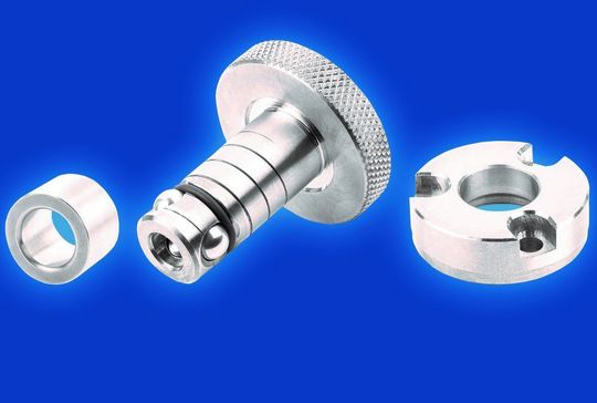 Das Heinrich Kipp Werk hat seiner Positionier- und Spannsystem-Reihe namens Ball lock jetzt eine Edelstahlausführung hinzugefügt. Das Heinrich Kipp Werk hat seiner Positionier- und Spannsystem-Reihe namens Ball lock jetzt eine Edelstahlausführung hinzugefügt.