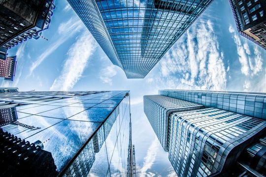 Der Transformationsprozess weg vom Produkt hin zu gelebter Kundenzentrierung im Unternehmen ist ein Perspektivwechsel unerlässlich. Der Transformationsprozess weg vom Produkt hin zu gelebter Kundenzentrierung im Unternehmen ist ein Perspektivwechsel unerlässlich.