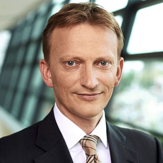 Der Dipl.-Ing. Andreas Evertz kehrt im April 2020 zu Flender zurück, um im Juni die Stelle des CEO zu übernehmen. Der Dipl.-Ing. Andreas Evertz kehrt im April 2020 zu Flender zurück, um im Juni die Stelle des CEO zu übernehmen.