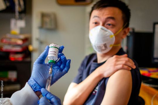 Gegen die Infektion mit dem Coronavirus sind eine Reihe von Impfstoffprojekten angelaufen. Gegen die Infektion mit dem Coronavirus sind eine Reihe von Impfstoffprojekten angelaufen.