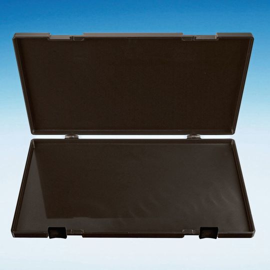 Der Sortimentskasten SOK 295 verfügt über das Grundformat innen 295 mm × 164 mm und bietet die Höhen 16 und 38 mm. Der Sortimentskasten SOK 295 verfügt über das Grundformat innen 295 mm × 164 mm und bietet die Höhen 16 und 38 mm.