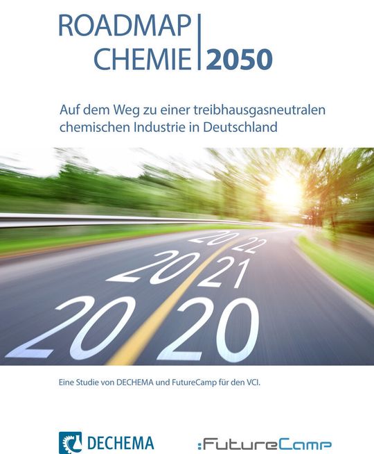 In der VCI-Studie hat der Verband herausgestellt, dass die Transformation der chemischen Industrie bis 2050 technologisch möglich ist. In der VCI-Studie hat der Verband herausgestellt, dass die Transformation der chemischen Industrie bis 2050 technologisch möglich ist.