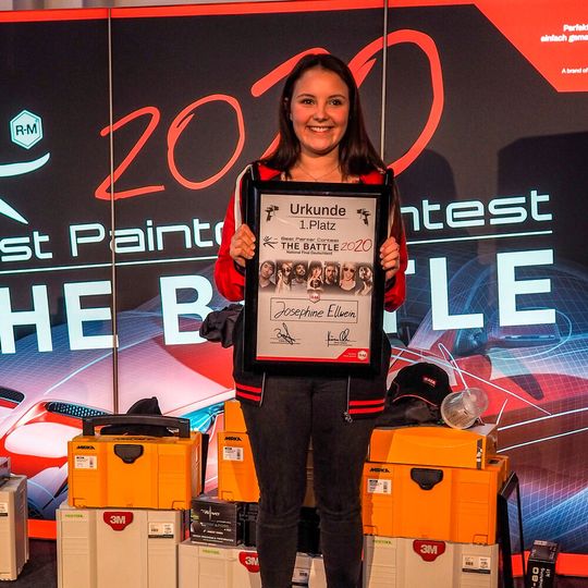 Josephine Ellwein gewann den deutschen Vorentscheid des internationalen R-M Best Painter Contest. Josephine Ellwein gewann den deutschen Vorentscheid des internationalen R-M Best Painter Contest.